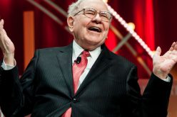 Sau 53 năm Warren Buffett “trị vì”, giá cổ phiếu Berkshire đã tăng từ 19 lên 300.000 USD
