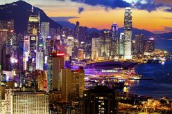 Kinh tế Hồng Kông suy thoái, giới chức gấp rút ứng cứu