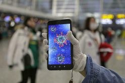 Virus corona có thể sống 96 tiếng trên màn hình smartphone