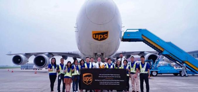 UPS ra mắt chặng bay mới tại Hà Nội
