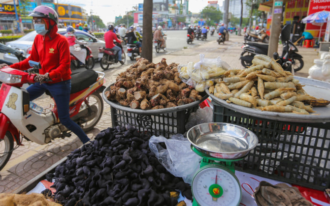 Những con đường chuyên bán củ quả dân dã ở Sài Gòn