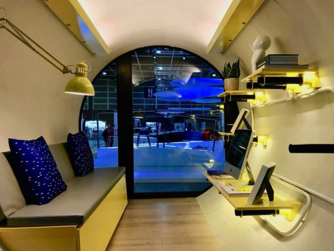 Nhà 'ống cống' giá 15.000 USD tại Hong Kong