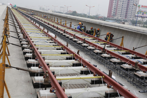 Metro Bến Th&agrave;nh - Suối Ti&ecirc;n đ&atilde; lắp được 3,6km đường t&agrave;u sau gần 3 th&aacute;ng - ảnh 4