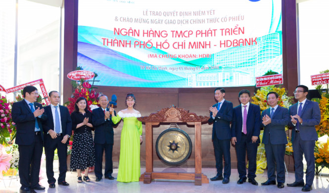 HDBank trở th&agrave;nh ng&acirc;n h&agrave;ng đầu ti&ecirc;n ni&ecirc;m yết tr&ecirc;n s&agrave;n HOSE năm 2018