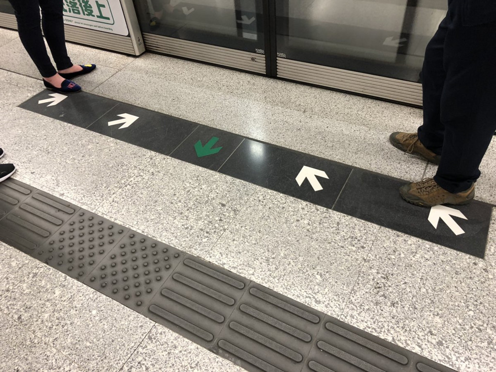 Vi sao khach nuoc ngoai me tau dien ngam Hong Kong? hinh anh 5