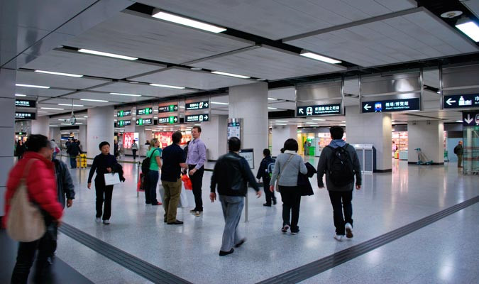 Vi sao khach nuoc ngoai me tau dien ngam Hong Kong? hinh anh 7