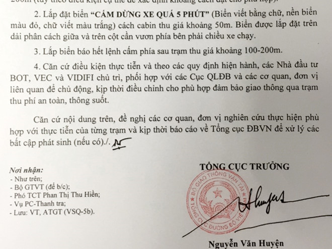 Cam dung xe qua 5 phut tai tram thu phi co trai luat? hinh anh 2