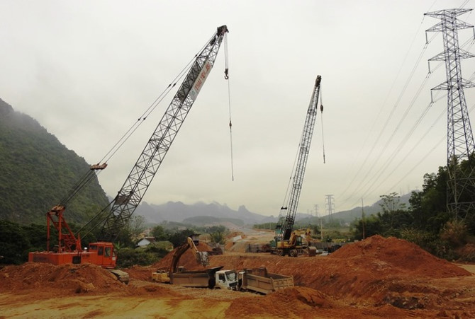 C&ocirc;ng trường chuỗi cao tốc tỷ đ&ocirc; ở Quảng Ninh