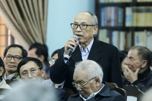 Ông Đặng Vân đề nghị làm rõ nhiều câu hỏi liên quan đến ông Vũ nhôm. Ảnh: Nguyễn Đông.