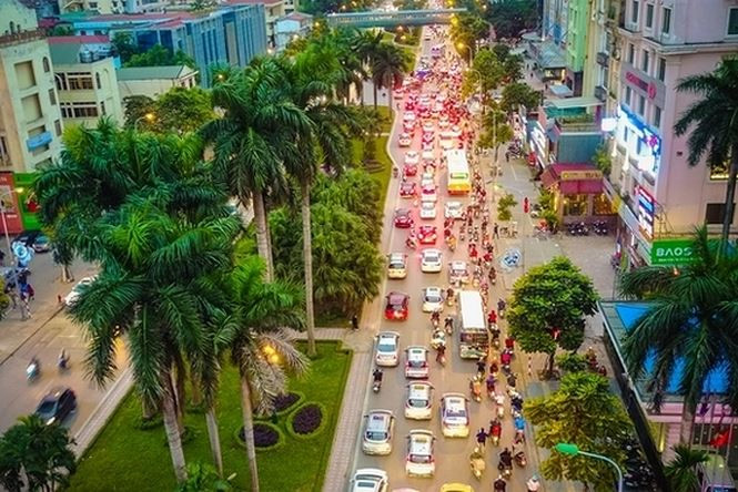 Nhìn trên cao đường đẹp nhất Hà Nội trước khi bị xén dải phân cách - ảnh 5