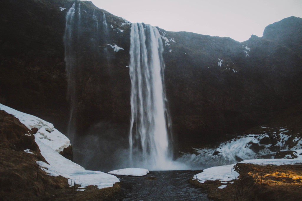 Chinh phuc Iceland: Song bang vuc tuyet va nhung ngon nui lua ngu quen hinh anh 5