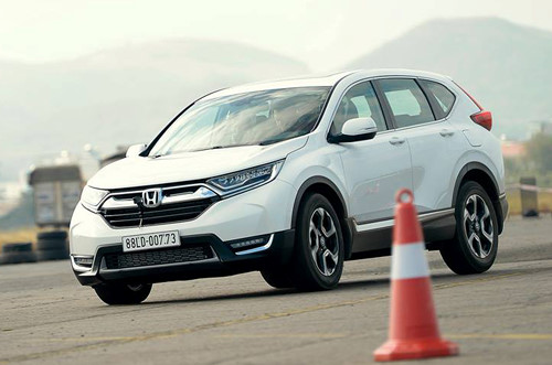 Lô hàng khoảng 700 xe CR-V mới về Việt Nam cuối 2017 nhưng chưa có giá bán cụ thể. Ảnh: Đức Huy.