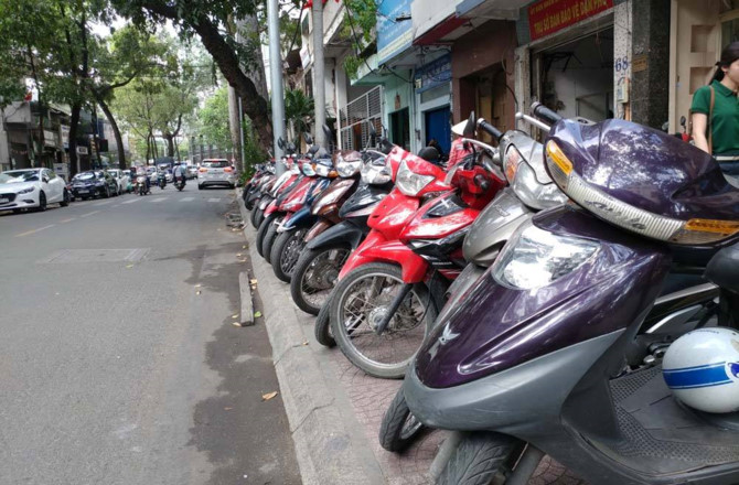 vỉa h&egrave;,vỉa h&egrave; như đất v&agrave;ng,dẹp vỉa h&egrave;