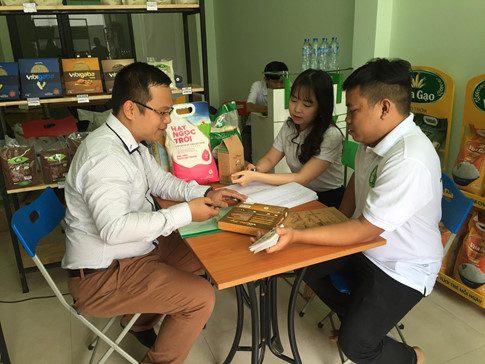 Ch&agrave;ng trai bỏ việc h&agrave;ng kh&ocirc;ng để b&aacute;n gạo sạch online kiếm trăm triệu/th&aacute;ng - ảnh 8
