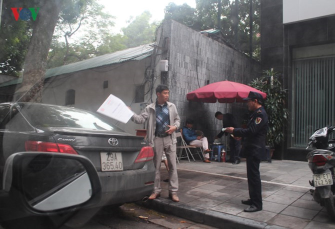 anh: ha noi tang phi gui xe, "xe hop" nhao nhac tim cho do hinh 12