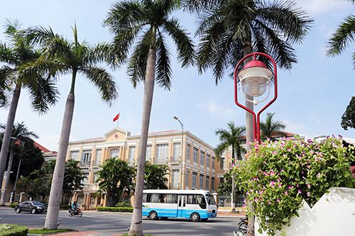 Tòa nhà Pháp cổ từng là trụ sở UBND Đà Nẵng đã được giữ lại để làm Bảo tàng của thành phố. Anht: Nguyễn Đông.