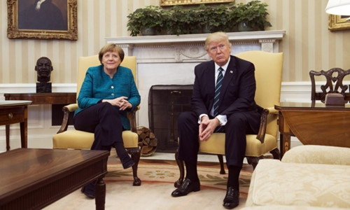Trump tiếp Merkel tại Nhà Trắng hồi tháng 5. Ảnh: AFP.