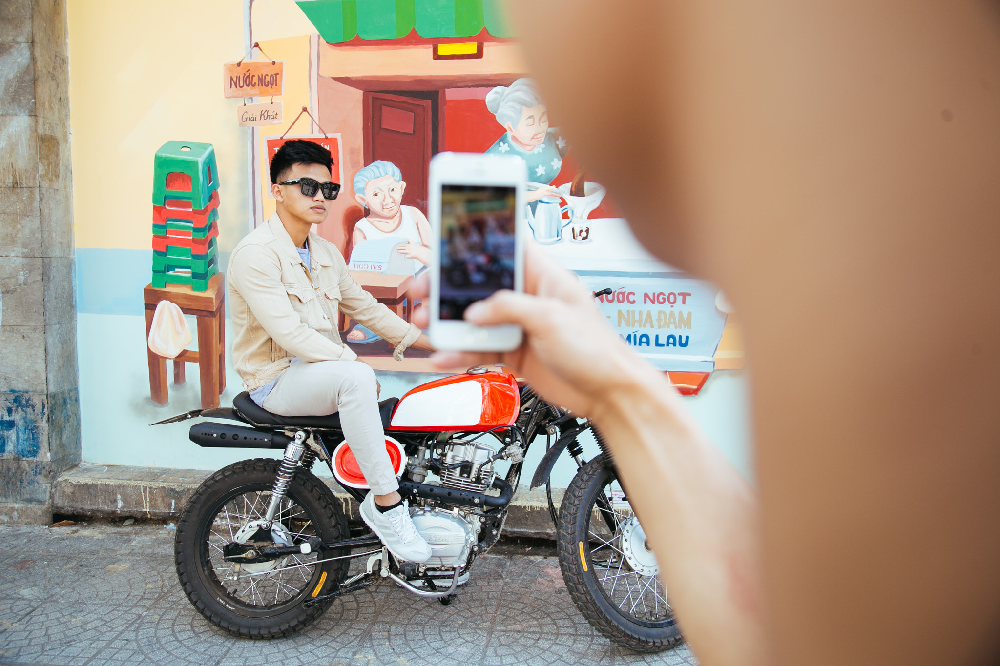 Hà Nội và Sài Gòn khác lạ trong dự án 'Việt Nam sau tay lái' hình ảnh 15 Ha Noi va Sai Gon khac la trong du an 'Viet Nam sau tay lai' hinh anh 15