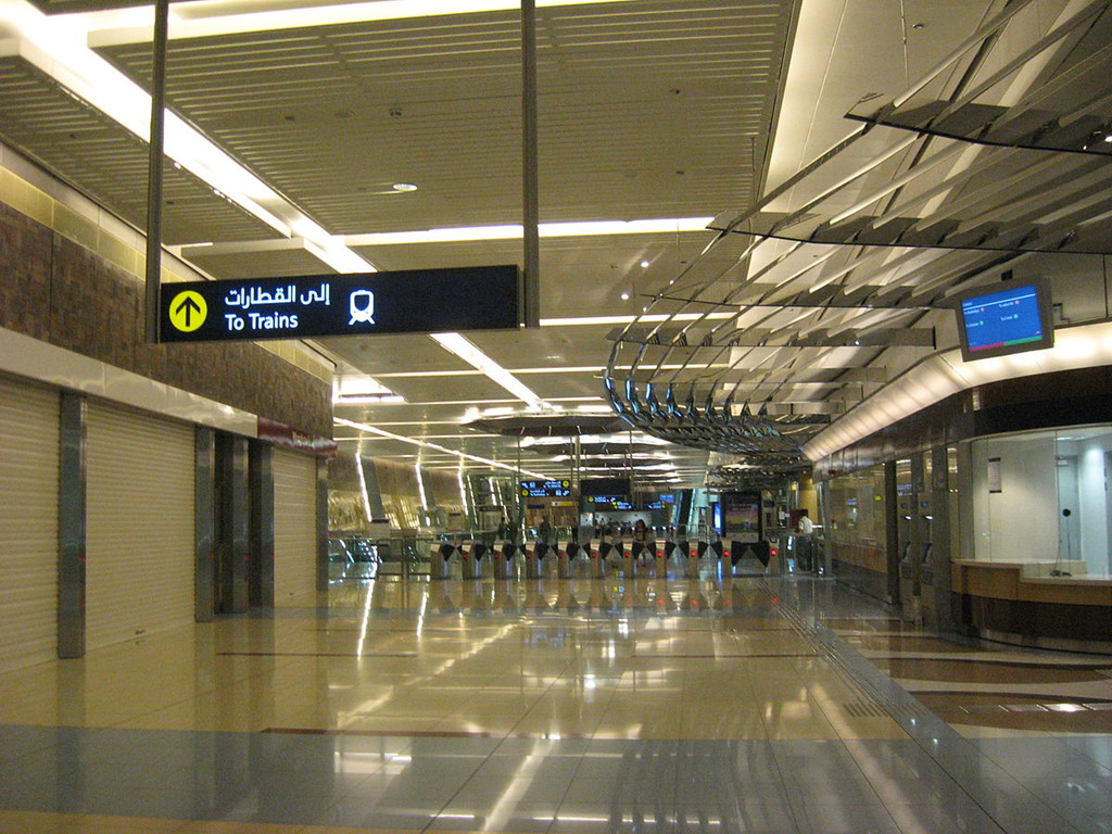 Tau do thi khong nguoi lai cua Dubai hinh anh 10