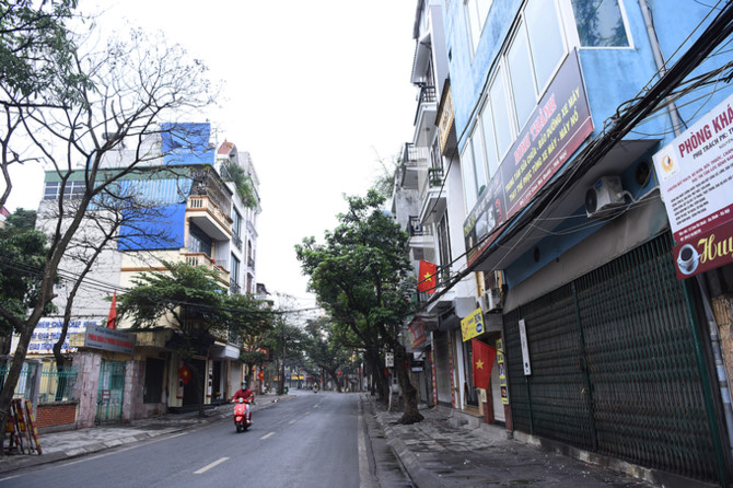Một Hà Nội khác lạ sáng mùng 1 tết