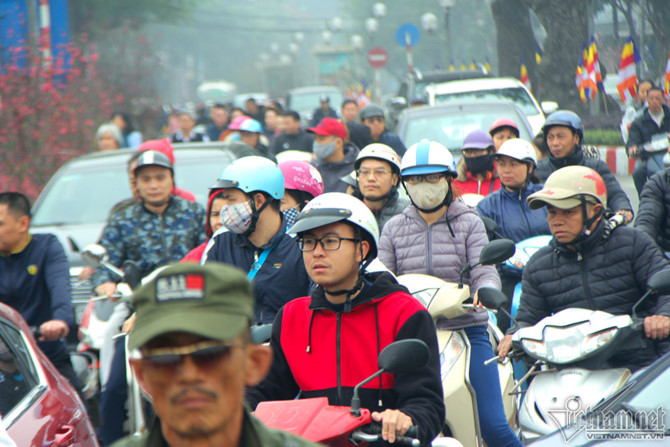 {title} ùn tắc,ùn tắc giao thông,tắc đường,Hà Nội,Tết Nguyên đán,Tết Mậu Tuất,chợ hoa