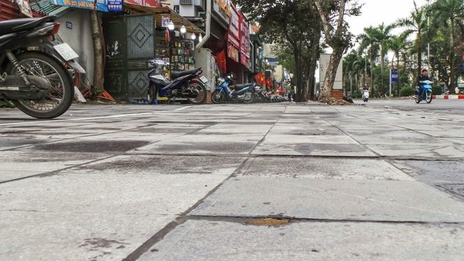 H&agrave; Đ&ocirc;ng: Đ&aacute; tự nhi&ecirc;n &ldquo;bền 70 năm&rdquo; mới l&aacute;t đ&atilde; vỡ - ảnh 11