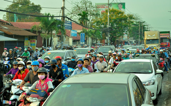 Sai Gon vo de bao, ket xe trong ngay trieu cuong dat dinh hinh anh 7