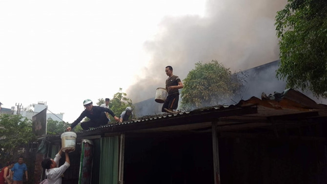 ch&aacute;y lớn ở Linh Đ&agrave;m,ch&ugrave;a Bằng,Thanh Tr&igrave;