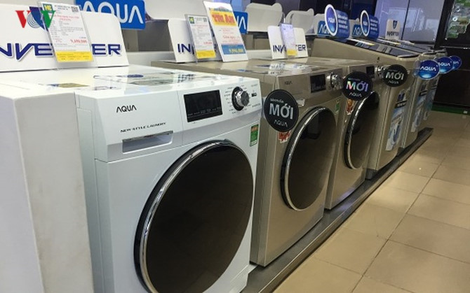 canh giac khi mua hang dien may giam gia toi 50% sau tet hinh 15