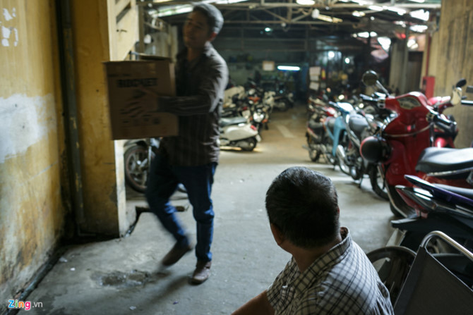 Nhung chung cu chay la chet o Sai Gon: Khong bao chay, khong loi thoat hinh anh 3