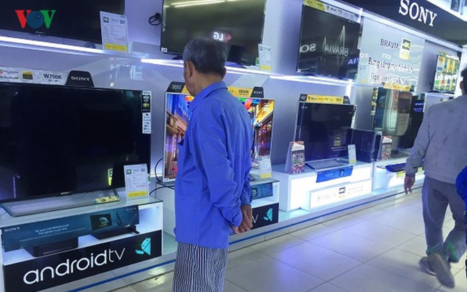 canh giac khi mua hang dien may giam gia toi 50% sau tet hinh 7