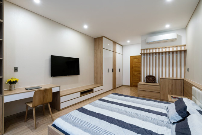 Gia chủ cắt gần nửa khu đất làm giếng trời sáng bừng cho nhà ống
