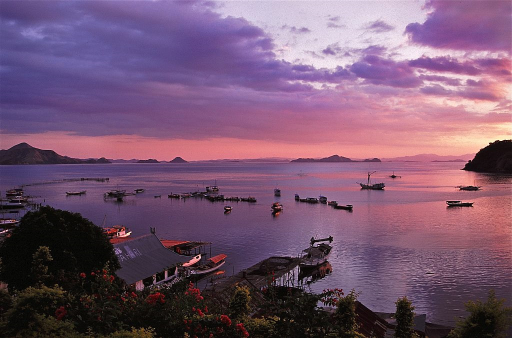 Không đến Bali, Indonesia vẫn còn nhiều địa điểm để du khách khám phá hình ảnh 8 Khong den Bali, Indonesia van con nhieu dia diem de du khach kham pha hinh anh 8