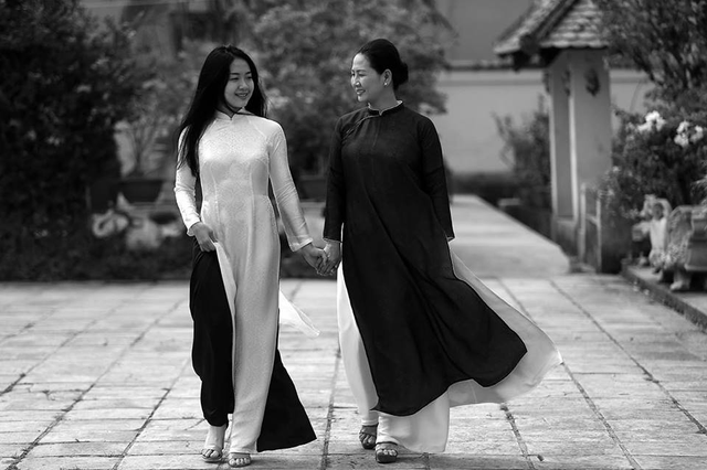  Nữ gi&aacute;m đốc Đo&agrave;n Thu Thủy dạy con g&aacute;i: Đừng mua chiếc t&uacute;i trị gi&aacute; 300 đ&ocirc; m&agrave; trong đ&oacute; kh&ocirc;ng c&oacute; g&igrave; cả - Ảnh 2.