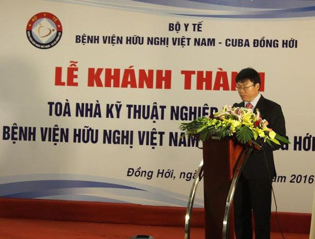  Bị tố tuyển dụng h&agrave;ng loạt người nh&agrave;, gi&aacute;m đốc bệnh viện n&oacute;i rất b&igrave;nh thường - Ảnh 2.