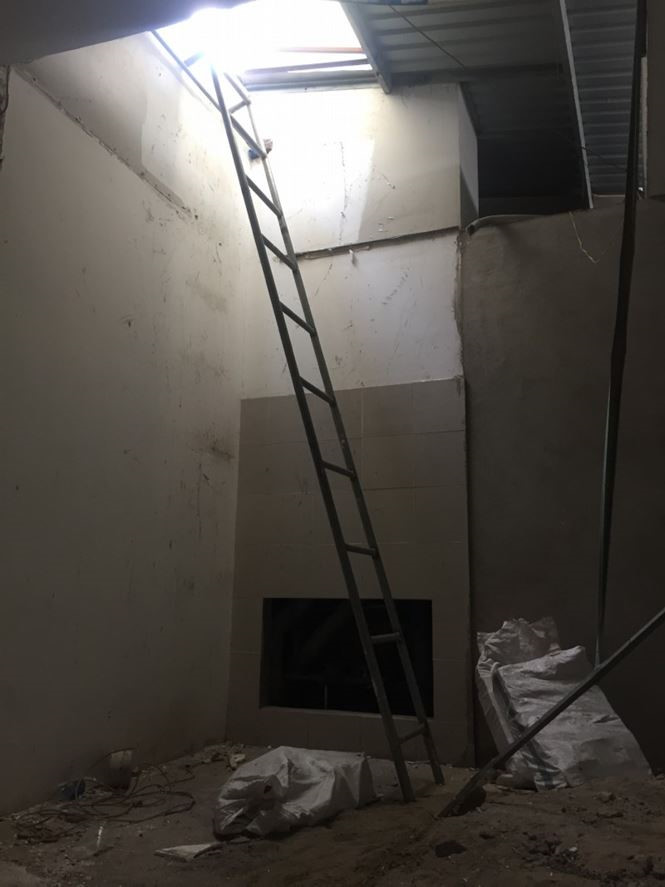Chung cư S&agrave;i G&ograve;n x&acirc;y cả căn hộ để b&aacute;n tr&ecirc;n lối tho&aacute;t hiểm - ảnh 1