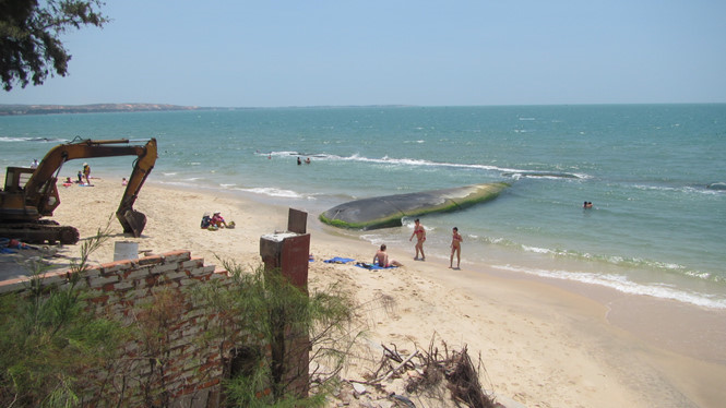 Thi&ecirc;n đường Mũi N&eacute; dần biến mất: Sạt lở nghi&ecirc;m trọng v&igrave; resort tự &yacute; l&agrave;m k&egrave; - ảnh 7
