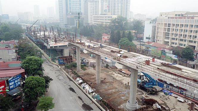 Cận cảnh tuyến đường sắt đ&ocirc; thị số 3 đội gi&aacute;, triển khai &igrave; ạch - ảnh 2