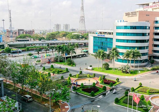 Mới: Khu công nghiệp thu lợi khủng nhờ... xây cao tầng - ảnh 2