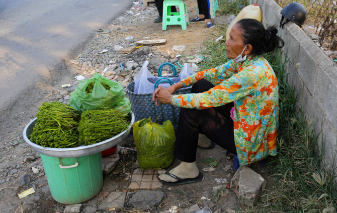 Đặc sản miền Tây trên vỉa hè Sài Gòn