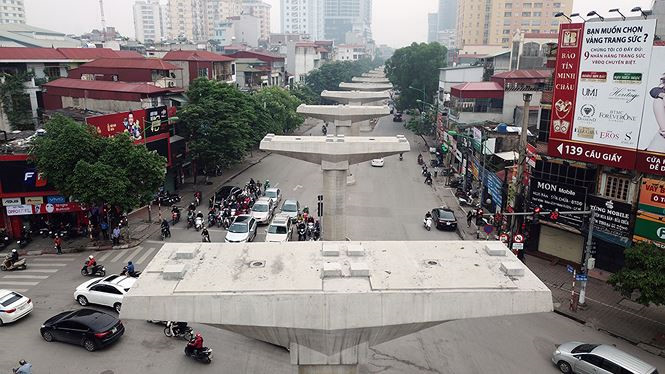 Cận cảnh tuyến đường sắt đ&ocirc; thị số 3 đội gi&aacute;, triển khai &igrave; ạch - ảnh 6