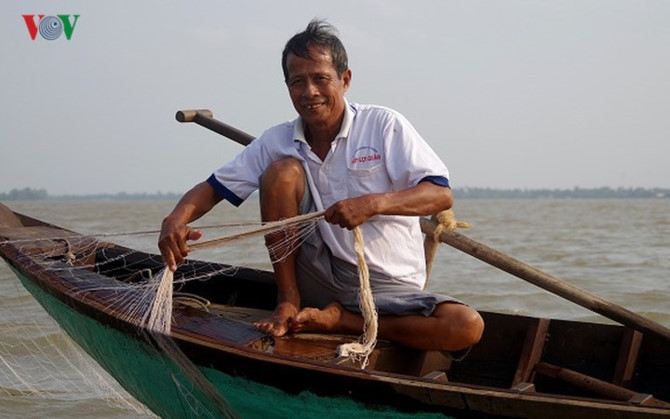 kiem hang chuc trieu nho san ca bong lau song hau hinh 4