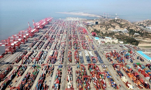 Cảng Yangshan trong Shanghai Free Trade Zone. Ảnh: News.cn