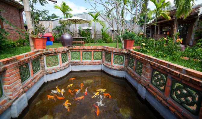 Gia chủ mang nh&agrave; cổ ngo&agrave;i Bắc v&agrave;o lắp ở Hội An