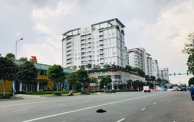 Cận cảnh đại c&ocirc;ng trường tr&ecirc;n b&aacute;n đảo Thủ Thi&ecirc;m - ảnh 11