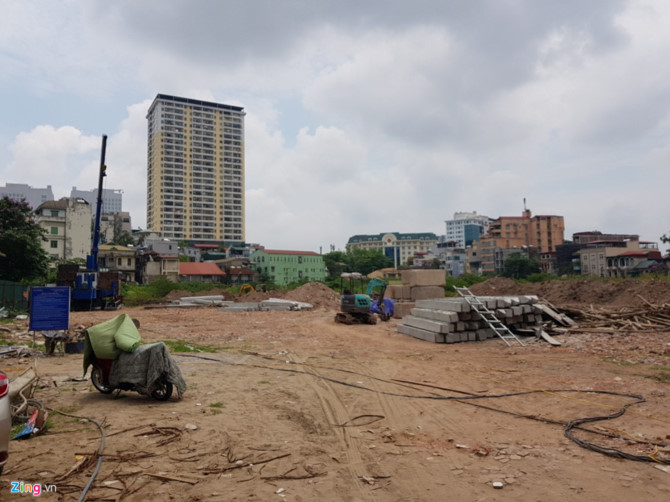 Dat vang ‘ngu quen’ va su lang phi kho giai quyet o Ha Noi hinh anh 8