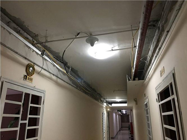 Sập trần thạch cao chung cư ở S&agrave;i G&ograve;n, nhiều hộ d&acirc;n hoảng loạn - Ảnh 2.