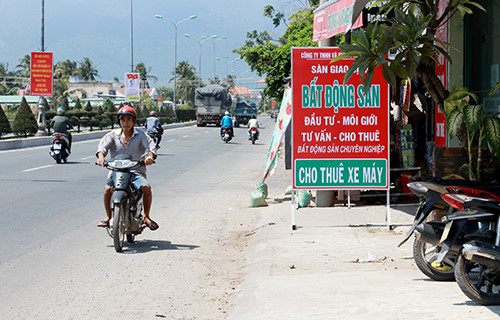 C&Atilde;&iexcl;c &Auml;‘i&aacute;&raquo;ƒm giao d&aacute;&raquo;‹ch b&aacute;&ordm;&yen;t &Auml;‘&aacute;&raquo;™ng s&aacute;&ordm;&pound;n trung t&Atilde;&cent;m huy&aacute;&raquo;‡n V&aacute;&ordm;&iexcl;n Ninh m&aacute;&raquo;c l&Atilde;&ordf;n sau th&Atilde;&acute;ng tin V&Atilde;&cent;n Phong th&Atilde;&nbsp;nh &Auml;‘&aacute;&ordm;&middot;c khu. &aacute;&ordm;&cent;nh: Xu&Atilde;&cent;n Ng&aacute;&raquo;c