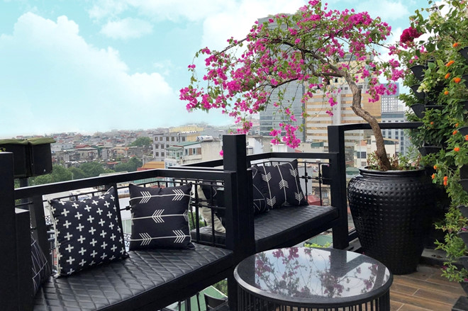 Ngắm phố cổ Hà Nội từ quán bar mang hình dáng dương cầm hình ảnh 2 Ngam pho co Ha Noi tu quan bar mang hinh dang duong cam hinh anh 2