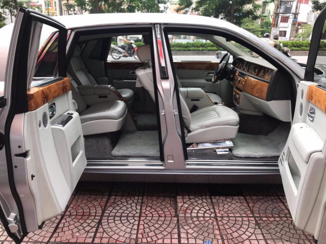 Kh&aacute;&ordm;&pound;i Silk bi&aacute;&ordm;&iquest;n m&aacute;&ordm;&yen;t b&Atilde;&shy; &aacute;&ordm;&copy;n, rao b&Atilde;&iexcl;n Rolls-Royce Phantom m&aacute;&raquo;™t th&aacute;&raquo;i &Auml;‘&Atilde;&not;nh &Auml;‘&Atilde;&iexcl;m
